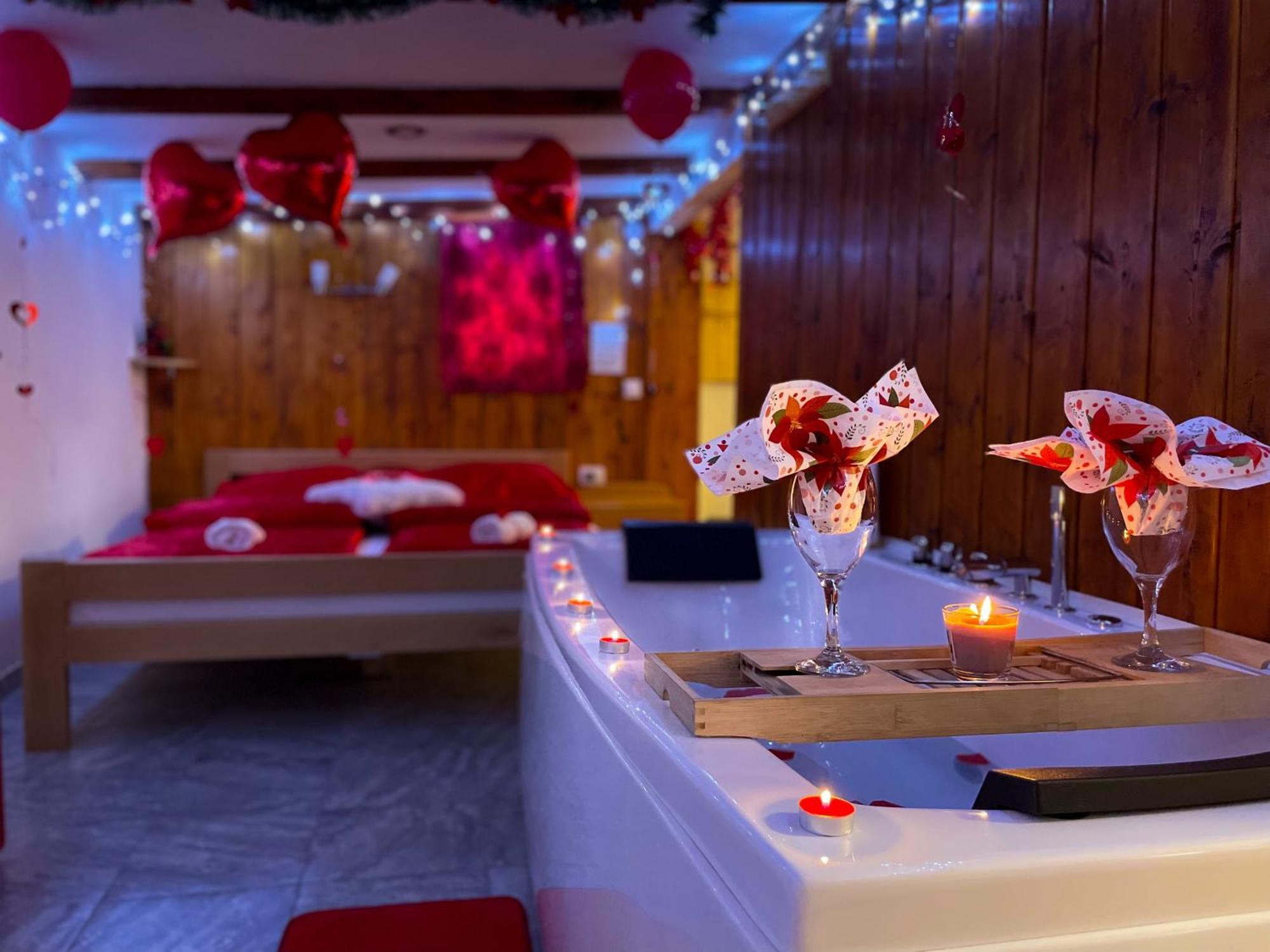 Home La Sierra With Jacuzzi Кореница Екстер'єр фото